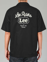 เสื้อเชิ้ตแขนสั้นผู้ชาย คอลเลคชั่น LEE RIDERS COMFORT FIT สีดำ
