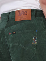 กางเกงขายาวลูกฟูกผู้ชาย คอลเลคชั่น LEE X AKID FROM YESTERDAY BAGGY FIT เอวสูง ทรงกระบอกใหญ่ สีเขียว