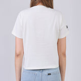 เสื้อยืดแขนสั้นผู้หญิง คอลเลคชั่น LEE X AKID FROM YESTERDAY CROPPED FIT สีครีม