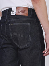 กางเกงยีนส์ผู้ชาย DEAN FIT เอวกลาง ทรงตรง สียีนส์เข้ม