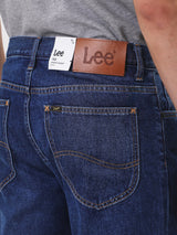 กางเกงยีนส์ผู้ชาย DEAN FIT เอวกลาง ทรงตรง สียีนส์กลาง