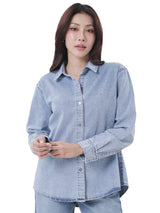 เสื้อเชิ้ตยีนส์แขนยาวผู้หญิง OVERSIZE FIT สียีนส์อ่อน