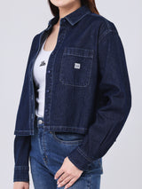เสื้อเชิ้ตยีนส์แขนยาวผู้หญิง CROPPED FIT สียีนส์เข้ม