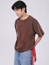 เสื้อยืดแขนสั้นผู้ชาย LOOSE FIT สีน้ำตาล