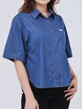 เสื้อเชิ้ตแขนสั้นผู้หญิง OVERSIZE FIT สียีนส์กลาง