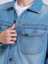 เสื้อเชิ้ตยีนส์แขนยาวผู้ชาย คอลเลคชั่น ON THE GO COMFORT FIT สียีนส์กลาง