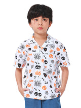 เสื้อเชิ้ตแขนสั้นเด็กผู้ชาย คอลเลคชั่น HALLOWEEN ทรงตรง สีขาว
