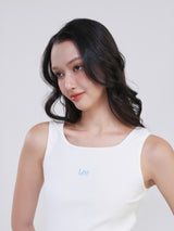 เสื้อกล้ามผู้หญิง คอลเลคชั่น ON THE GO SLIM FIT สีขาว