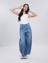 เสื้อกล้ามผู้หญิง คอลเลคชั่น ON THE GO SLIM FIT สีขาว