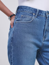 MOM FIT ON THE GO COLLECTION HIGH RISE MOM WOMEN'S JEANS LIGHT INDIGO