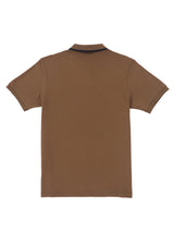 เสื้อยืดโปโลผู้ชาย ทรงตรง สีน้ำตาล