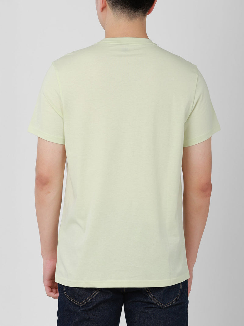 เสื้อยืดแขนสั้นผู้ชาย ทรงตรง สีเขียวอ่อน