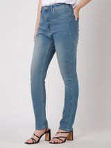กางเกงยีนส์ผู้หญิง SLIM FIT เอวกลาง ทรงเข้ารูป สียีนส์อ่อน