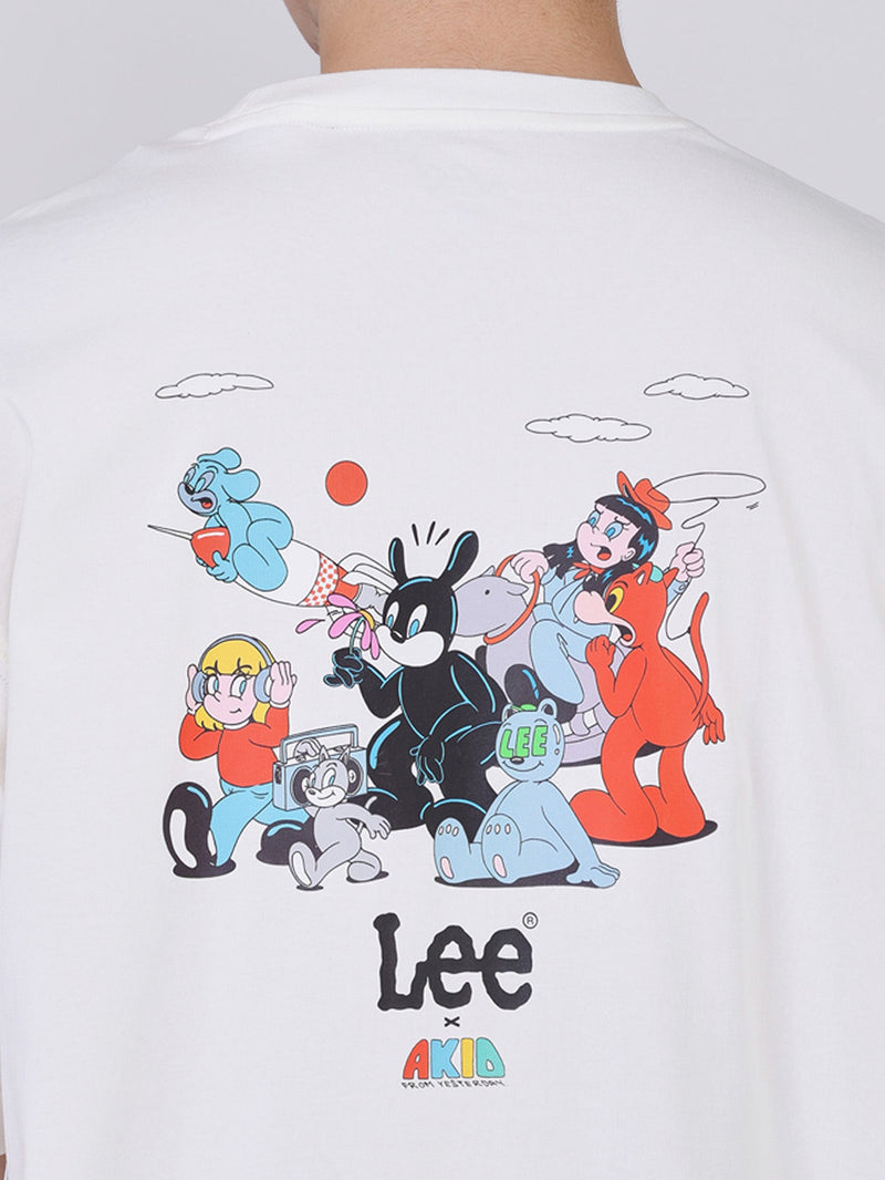เสื้อยืดแขนสั้นผู้ชาย คอลเลคชั่น LEE X AKID FROM YESTERDAY LOOSE FIT สีครีม