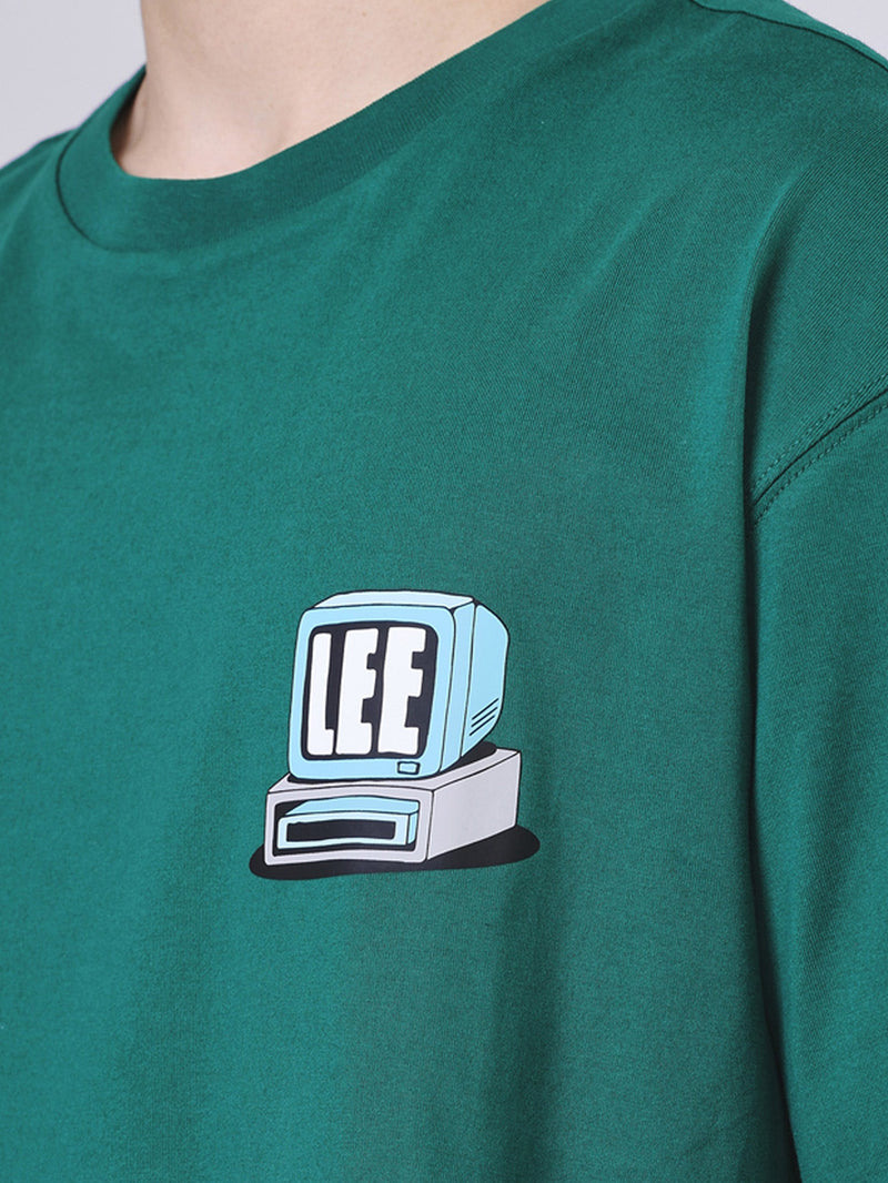 เสื้อยืดแขนสั้นผู้ชาย คอลเลคชั่น LEE X AKID FROM YESTERDAY LOOSE FIT สีเขียว