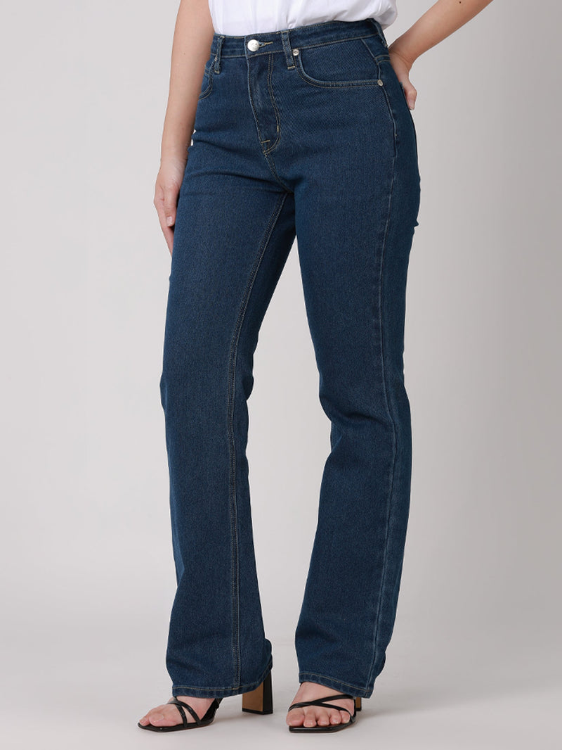 กางเกงยีนส์ผู้หญิง BOOTCUT FIT เอวสูง ทรงตรง-ขาม้า สียีนส์กลาง