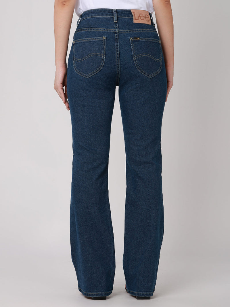 กางเกงยีนส์ผู้หญิง BOOTCUT FIT เอวสูง ทรงตรง-ขาม้า สียีนส์กลาง