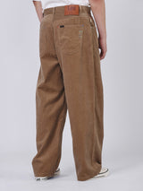 กางเกงขายาวลูกฟูกผู้ชาย คอลเลคชั่น LEE X AKID FROM YESTERDAY BAGGY FIT เอวสูง ทรงกระบอกใหญ่ สีเบจ