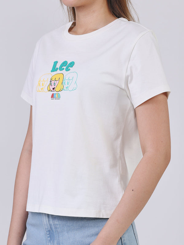 เสื้อยืดแขนสั้นผู้หญิง คอลเลคชั่น LEE X AKID FROM YESTERDAY ทรงตรง สีครีม