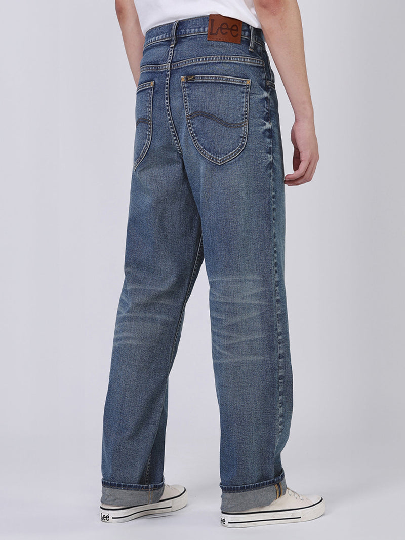 กางเกงยีนส์ผู้ชาย EASY RIDERS FIT เอวกลาง ทรงตรง สียีนส์กลาง