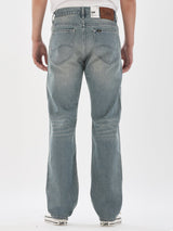 กางเกงยีนส์ผู้ชาย DEAN FIT เอวกลาง ทรงตรง สียีนส์อ่อน