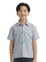 เสื้อเชิ้ตแขนสั้นเด็กผู้ชาย คอลเลคชั่น LEE X AKID FROM YESTERDAY ทรงตรง สีฟ้า