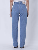 กางเกงยีนส์ผู้หญิง STRAIGHT FIT เอวกลาง ทรงตรง สียีนส์อ่อน