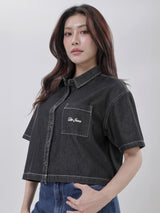 เสื้อเชิ้ตแขนสั้นผู้หญิง CROPPED FIT สีดำ