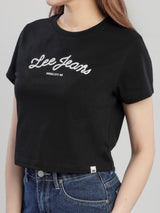 เสื้อยืดแขนสั้นผู้หญิง CROPPED FIT สีดำ