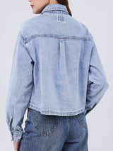 เสื้อเชิ้ตยีนส์แขนยาวผู้หญิง CROPPED FIT สียีนส์อ่อน