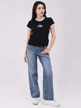 เสื้อยืดแขนสั้นผู้หญิง คอลเลคชั่น LEE BANGKOK SLIM FIT สีดำ