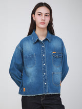 เสื้อเชิ้ตยีนส์แขนยาวผู้หญิง คอลเลคชั่น 101 ทรงตรง สียีนส์กลาง
