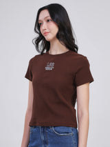 SLIM FIT ON THE GO COLLECTION WOMEN'S SHORT SLEEVE T-SHIRT BROWN