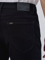 กางเกงยีนส์ผู้ชาย SLIM FIT เอวกลาง ทรงตรง สีดำ