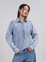 REGULAR FIT ON THE GO COLLECTION WOMEN'S LONG SLEEVE SHIRT LIGHT INDIGO